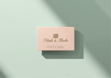 Luxury gift card for 'Pétale and Mèche' flower and candle shop, elegant French design.